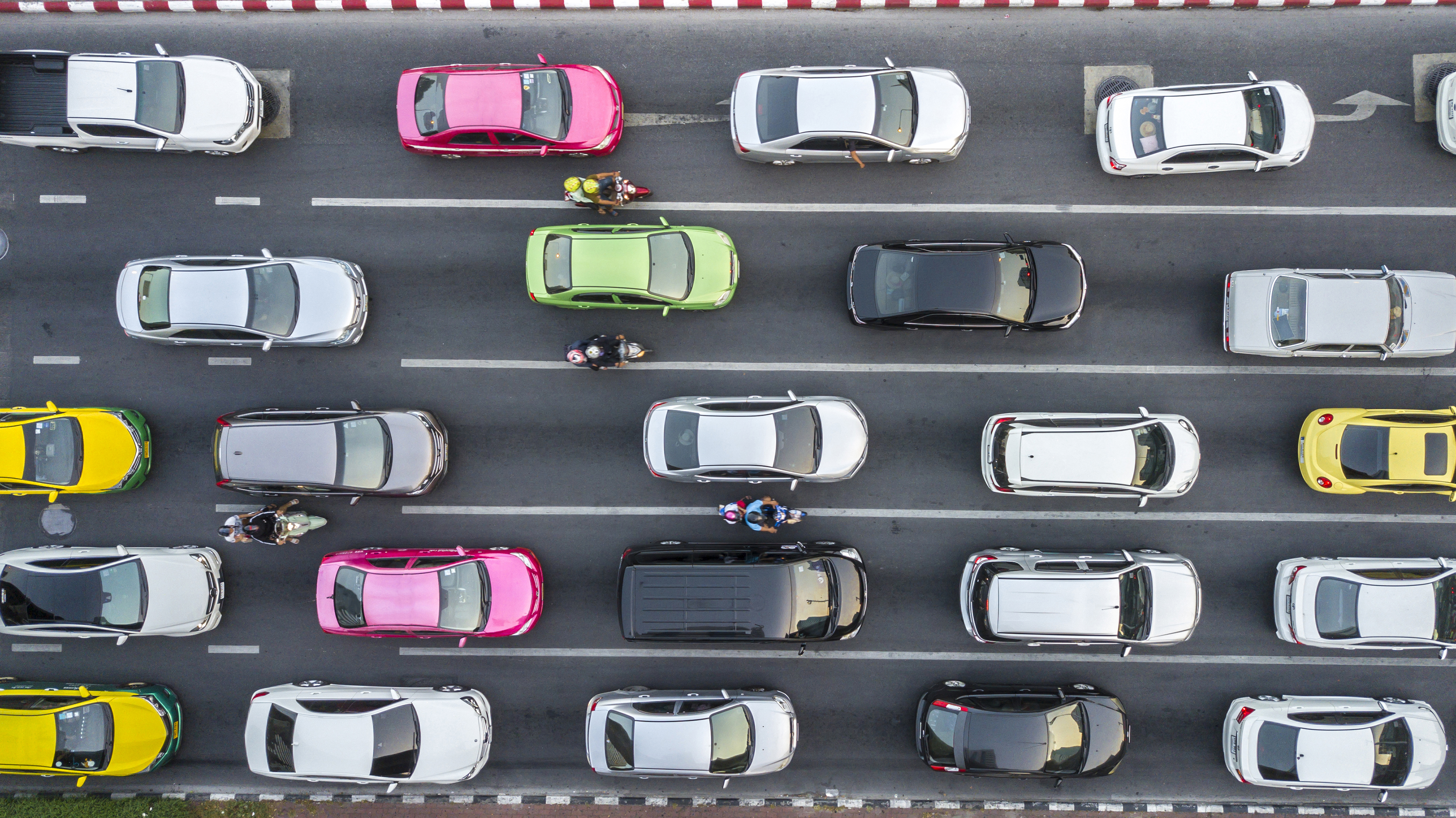 Reduce traffic and congestion emissions by becoming more efficient with your travel.